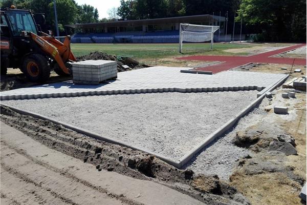 Aanleg kunststof atletiekpiste in PU - Sportinfrabouw NV